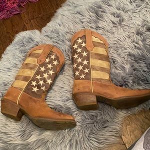 Durango cowboy boots with American flag pattern